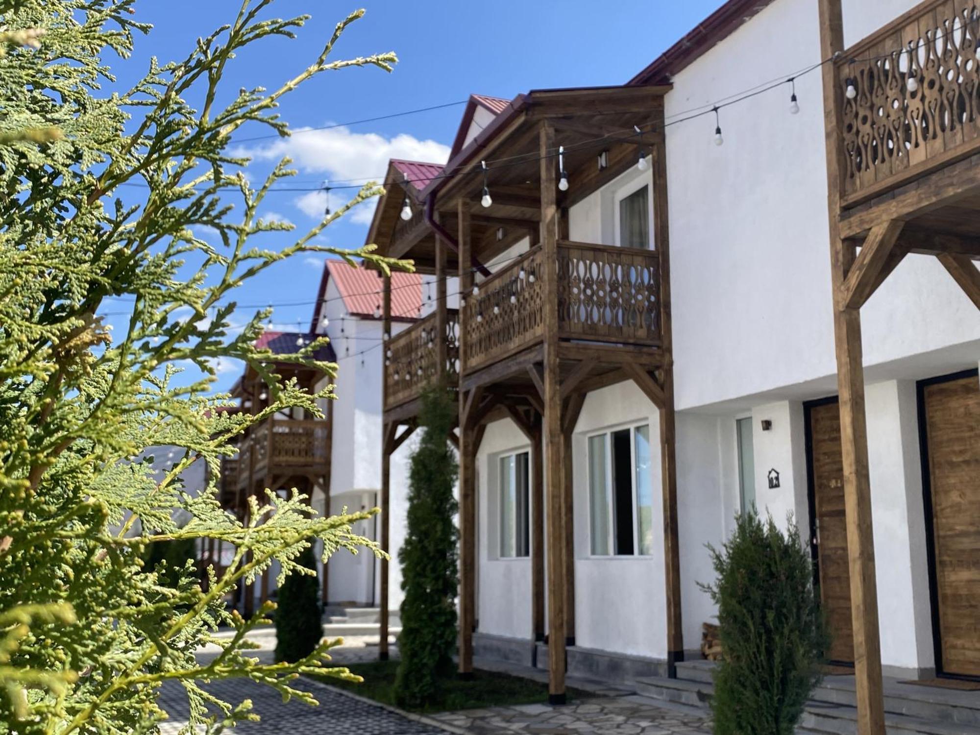 Motives Inn ديليجان المظهر الخارجي الصورة
